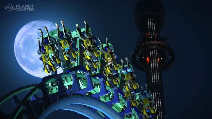 Capture d'écran du jeu Planet Coaster montrant des passagers à l'envers sur une montagne russe, avec un grand disque lunaire en arrière-plan.
