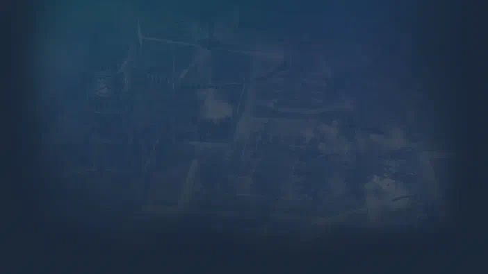 Fond d'écran sombre et brumeux montrant un paysage urbain en ruine dans le jeu vidéo Command & Conquer 3: Tiberium Wars sur Steam.