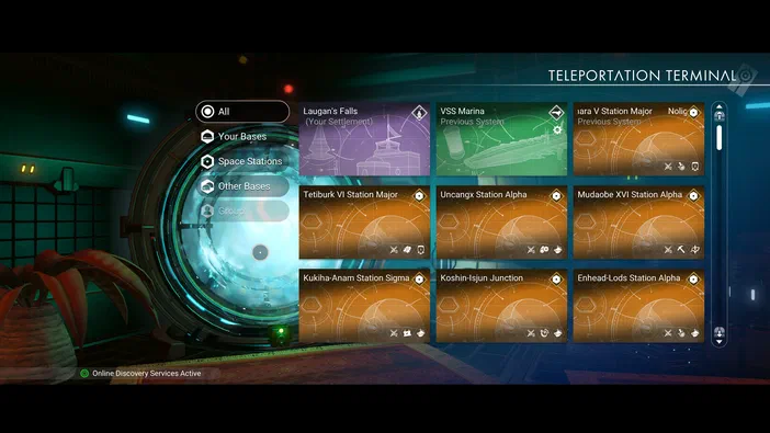 Terminal de téléportation du jeu vidéo No Man's Sky affichant une grille de destinations pour voyager entre les différentes bases et stations spatiales.