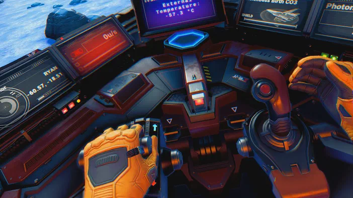 Vue depuis le cockpit d'un vaisseau spatial dans No Man's Sky, montrant des écrans de bord avec des données techniques et les mains gantées du pilote face à une planète glacée.