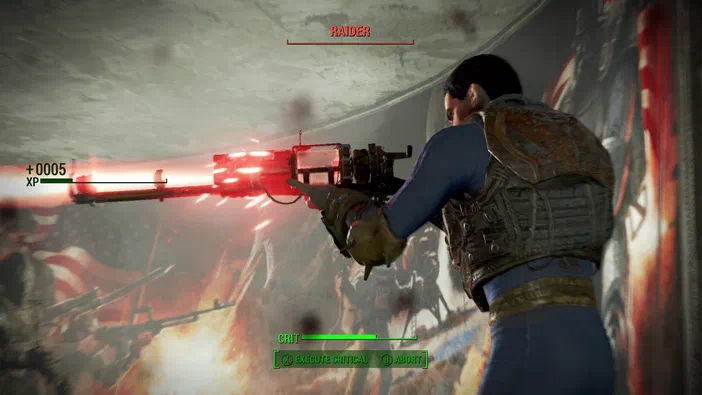 Dans Fallout 4, un personnage en armure vise une arme à feu émettant des flammes rouges devant un mur décoratif.