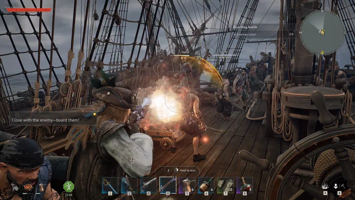 Dans le jeu vidéo Windrose, un personnage se bat à bord d'un navire contre des ennemis lors d'une bataille de débarquement.