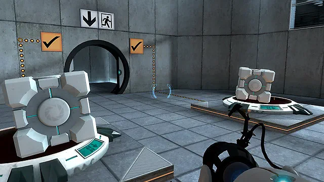 Capture d'écran du jeu Portal montrant une chambre de test avec des cubes Aperture Science et un portail circulaire.