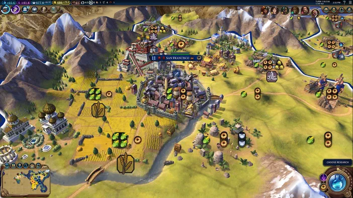 Capture d'écran du jeu de stratégie Sid Meier's Civilization VI montrant une ville nommée San Francisco entourée de bâtiments et de champs agricoles dans un paysage montagneux.