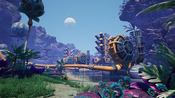 Capture d'écran du jeu Satisfactory montrant une base industrielle avec des tuyaux orange et de la végétation colorée sous un ciel bleu.