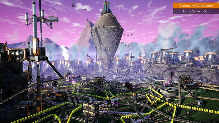 Capture d'écran du jeu vidéo Satisfactory montrant une base industrielle complexe avec des rails jaunes et un ciel violet.