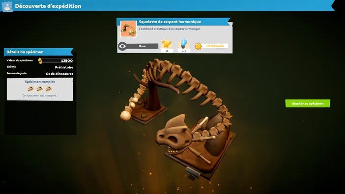 Dans le jeu Two Point Museum, une capture d'écran présente un squelette de serpent harmonique rare et immaculé affiché sur des supports en bois.