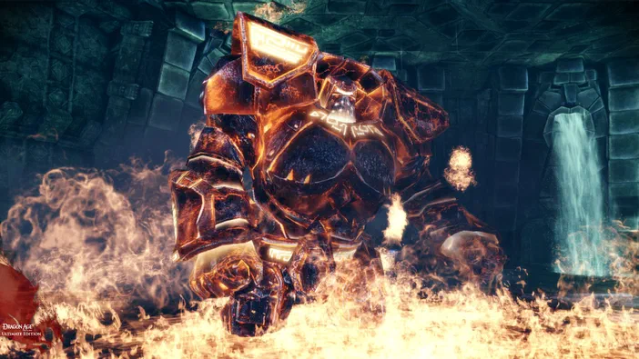 Dragon Age: Origins - Ultimate Edition : un géant de pierre enflammé se tient dans une salle sombre entourée de flammes