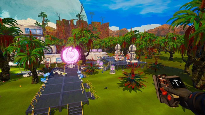 Capture d'écran du jeu vidéo The Planet Crafter montrant une base futuriste entourée de palmiers dans un paysage verdoyant sous un ciel bleu.