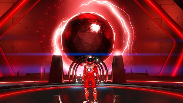 Dans le jeu vidéo No Man's Sky, un astronaute en combinaison rouge se tient devant une sphère énergétique brillante entourée d'éclairs dans un environnement aux couleurs dominantes rouges et bleues.