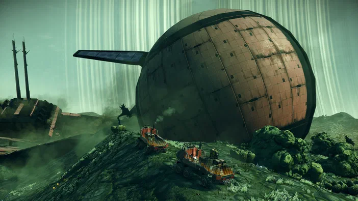 Capture d'écran du jeu vidéo No Man's Sky montrant deux véhicules orange sur une colline verdoyante devant un grand vaisseau sphérique métallique dans un paysage extraterrestre.