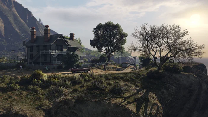 Vue d'une maison de style américain sur une colline dans Grand Theft Auto V